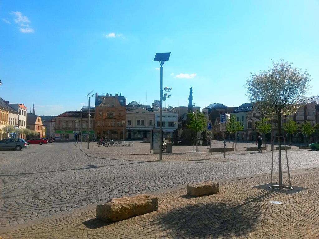 Penzion Hotelu Central Dvůr Králové nad Labem Exterior foto